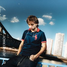 H Jeunecrack